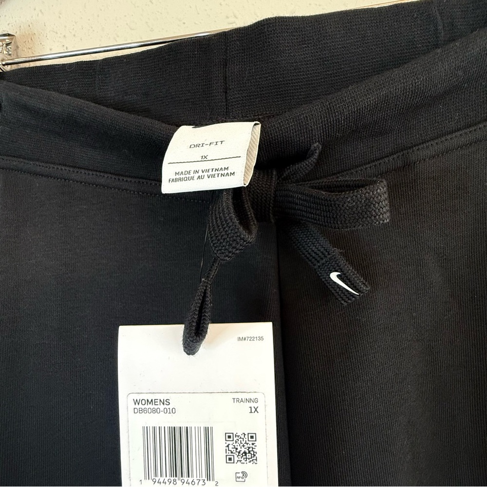 Nike Dri Fit Women’s Plus Size Black Track Pants Size 1X NWT - Picture 12 of 15